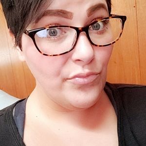 Meet your Posher, Abbey